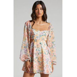 NWT Showpo Floral Ebonee Dress US Sz 4